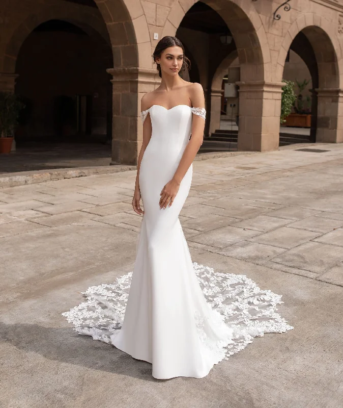 Year-End Sale Pronovias Syrinx
