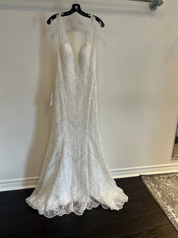 Exclusive Savings Eddy K SKY NEVER WORN