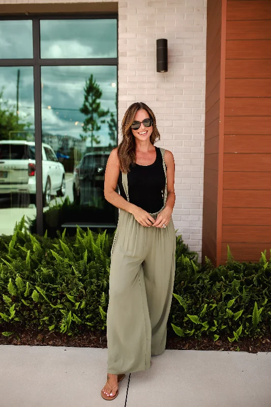 Inventory Reduction Zenana Pocketed Wide Strap Wide Leg Overalls