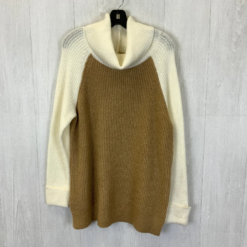 Quick Sale Cream Sweater St Johns Bay, Size L