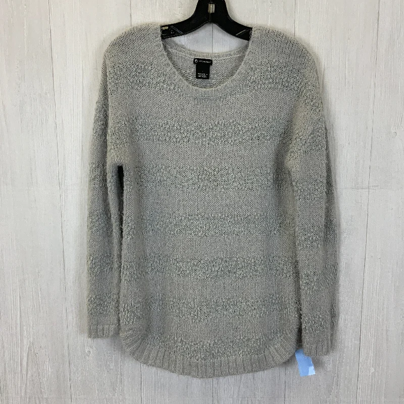 Price Break Sweater By New Directions In Grey, Size: L