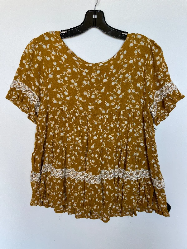 Online Specials Top Short Sleeve By Bohme In Yellow, Size: Xs
