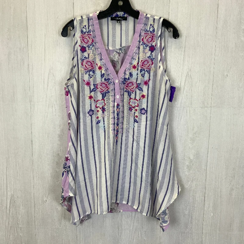 Weekend Deal Top Sleeveless By Andree By Unit  Size: M