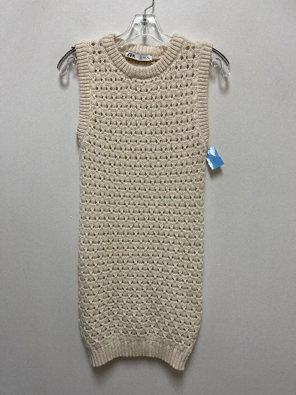 Year-End Sale Tunic Sleeveless By Zara In Cream, Size: S