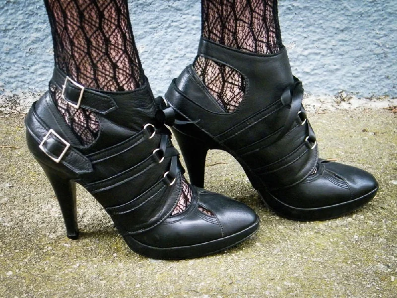 Front Lacing Strappy Leather Spats | Niobe